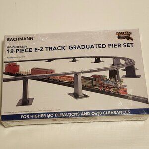 Bachmann HO/On 30 Scale 18 Piece E-Z TRACK Graduated Pier Set BNIP